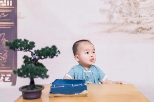 钟祥宝宝吐黄水是怎么回事